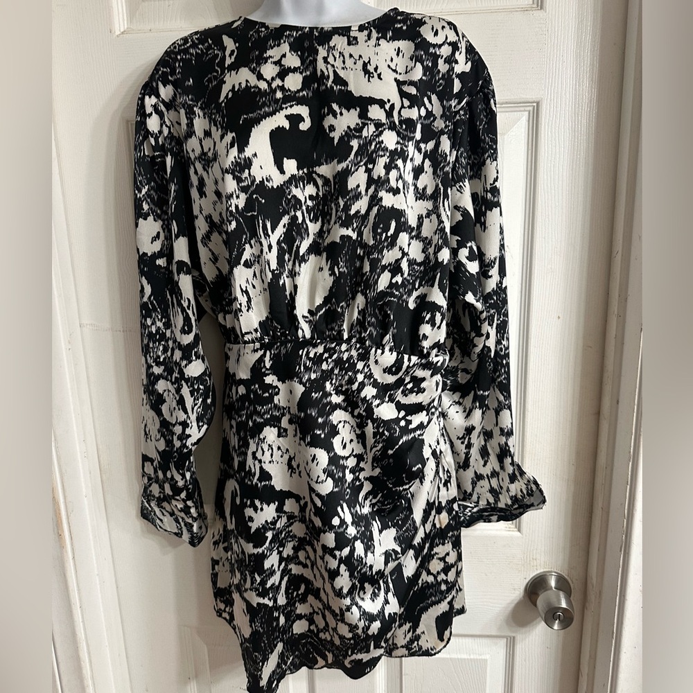 Nasty Gal Black and White Long Sleeve Dress